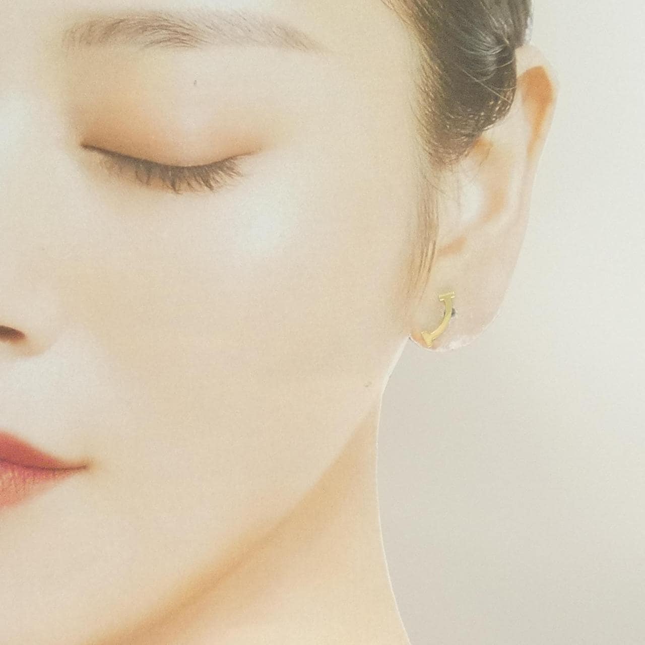 ティファニー Tスマイル ピアス