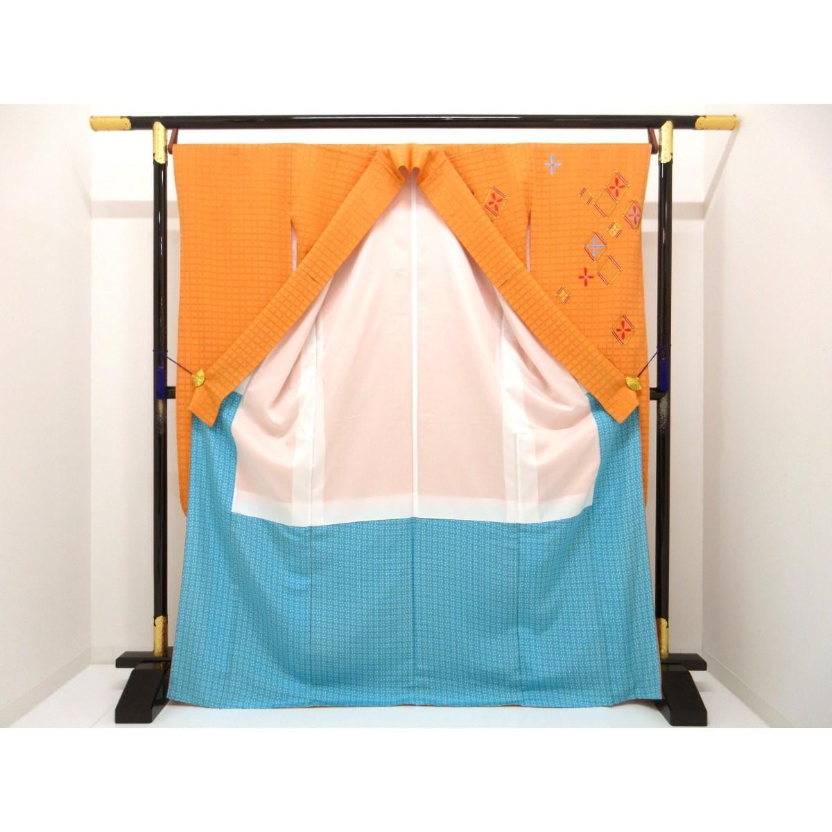 【未使用品】振袖　ＵＮＩＴＥＤＣＯＬＯＲＳ　ＯＦ　ＢＥＮＥＴＴＯＮ．