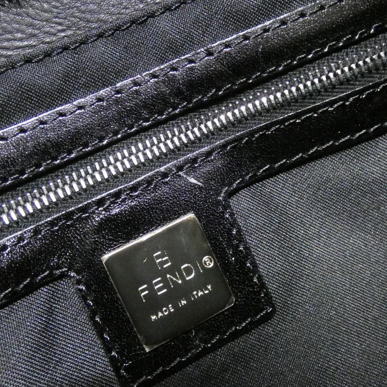 【ヴィンテージ】フェンディ マンマ バゲット 26325 ショルダーバッグ