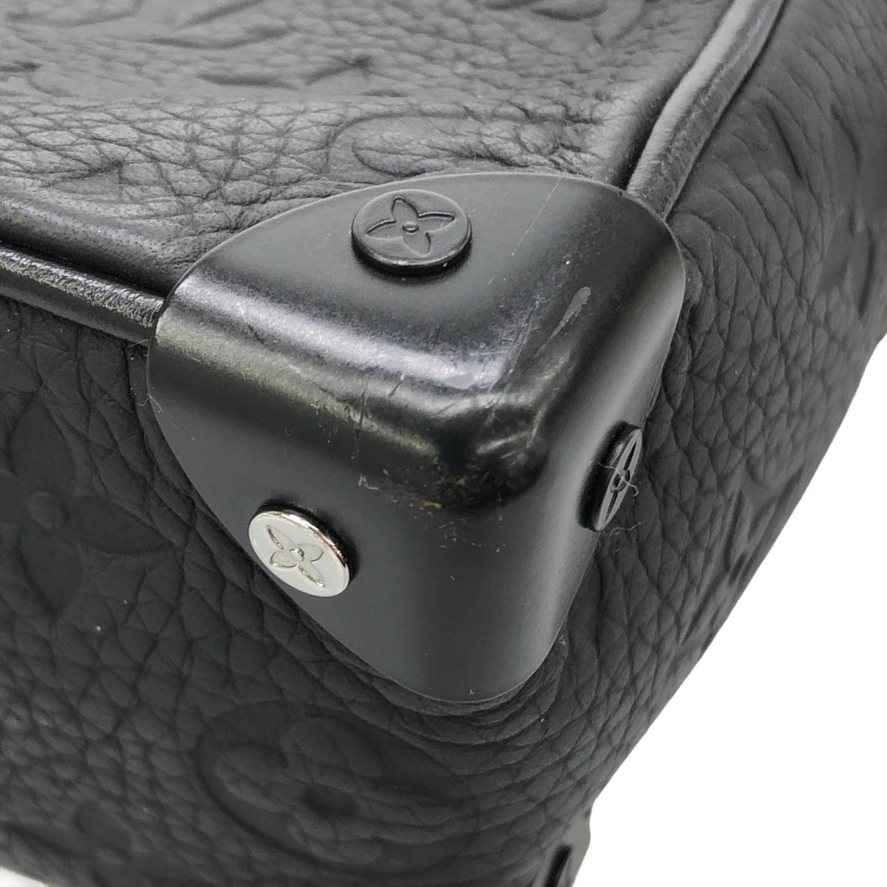 ルイヴィトン トリヨン モノグラム ミニ ソフトトランク M55702 ショルダーバッグ