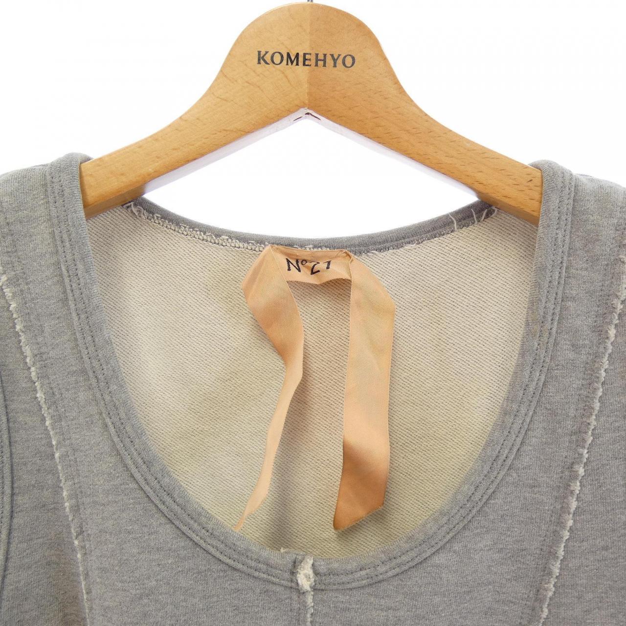 ヌメロヴェントゥーノ N°21 ワンピース