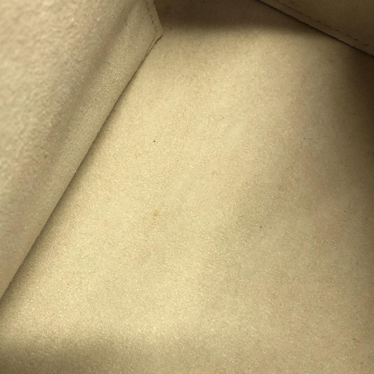 ルイヴィトン エピ ポンヌフ PM M5907J バッグ