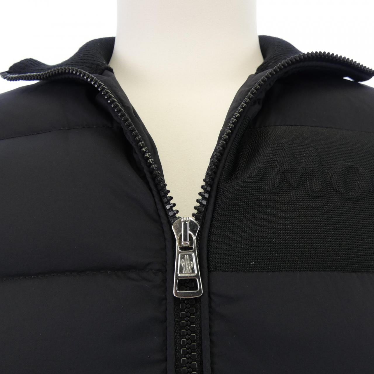 モンクレール MONCLER 20919B51600 ダウンジャケット