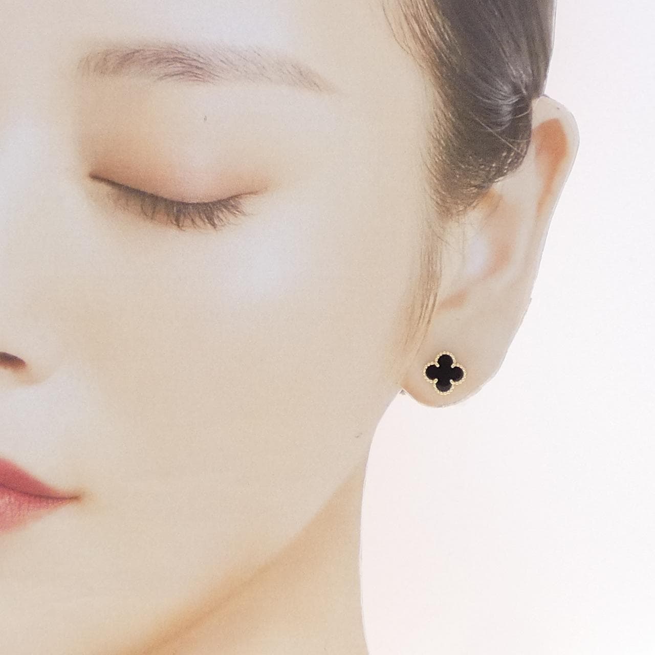 ヴァンクリーフ&アーペル スウィートアルハンブラ ピアス