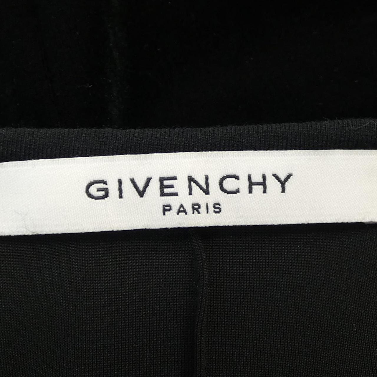 GIVENCHY上衣