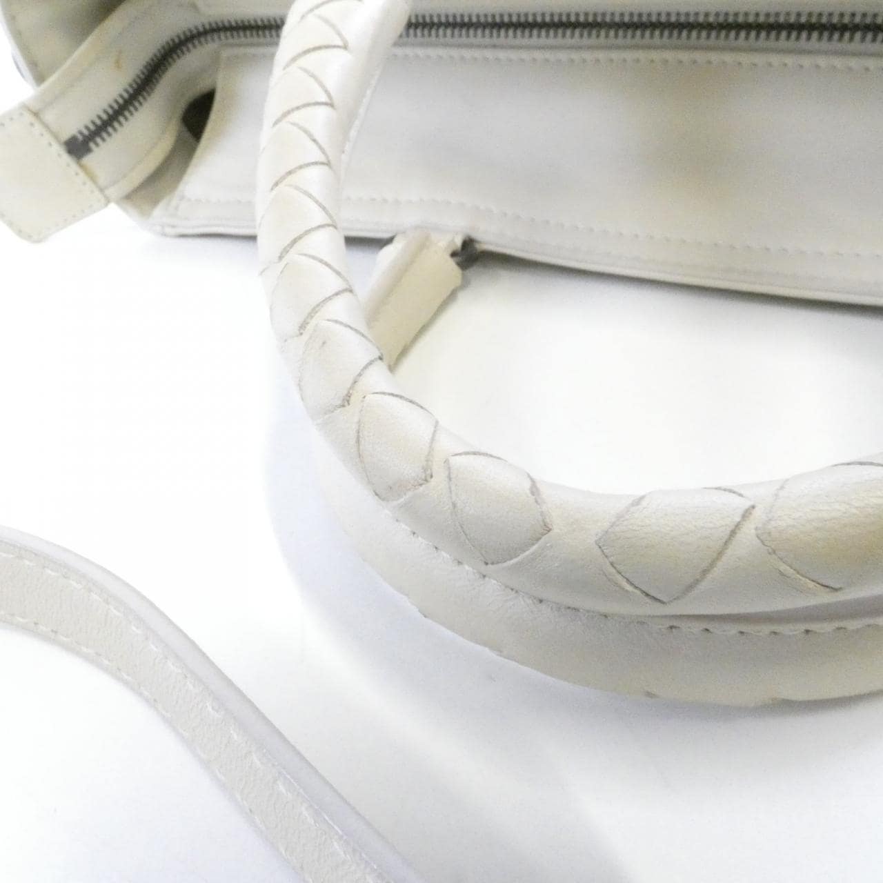 ボッテガヴェネタ バッグ