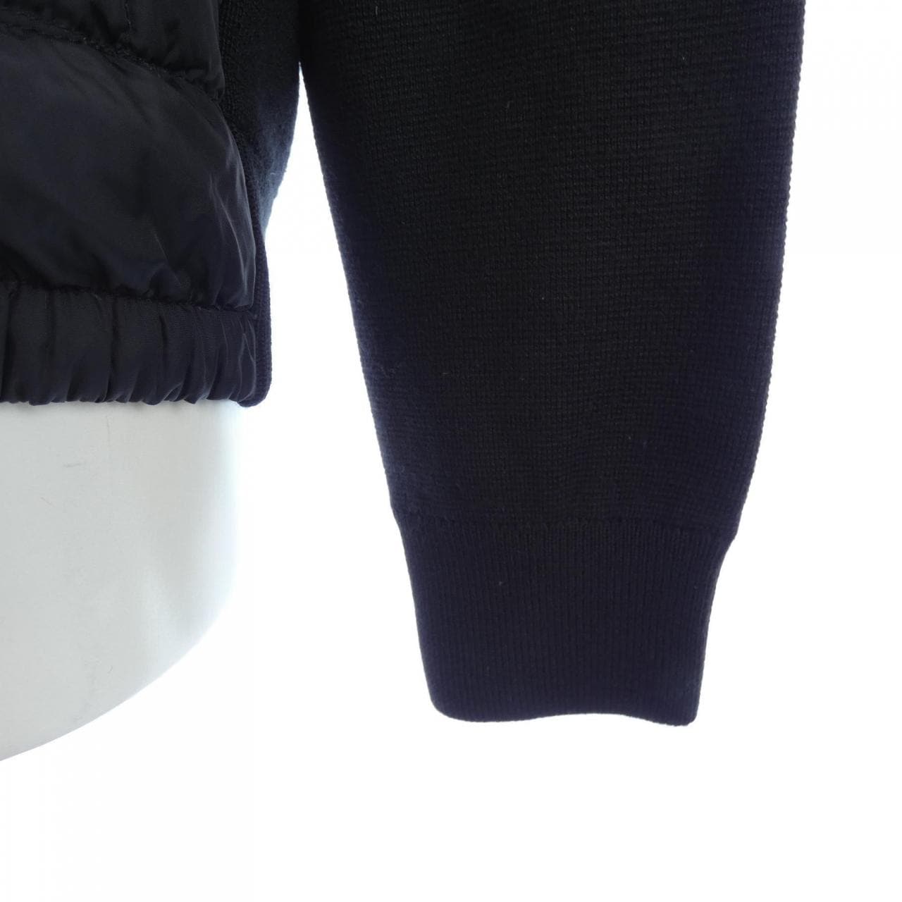 モンクレール MONCLER ダウンジャケット