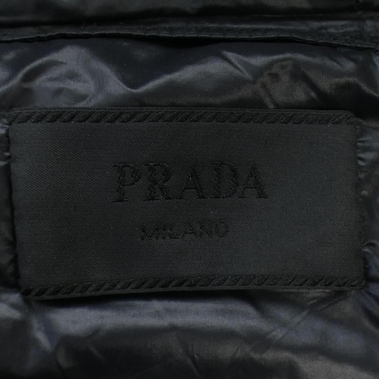 プラダ PRADA ダウンジャケット