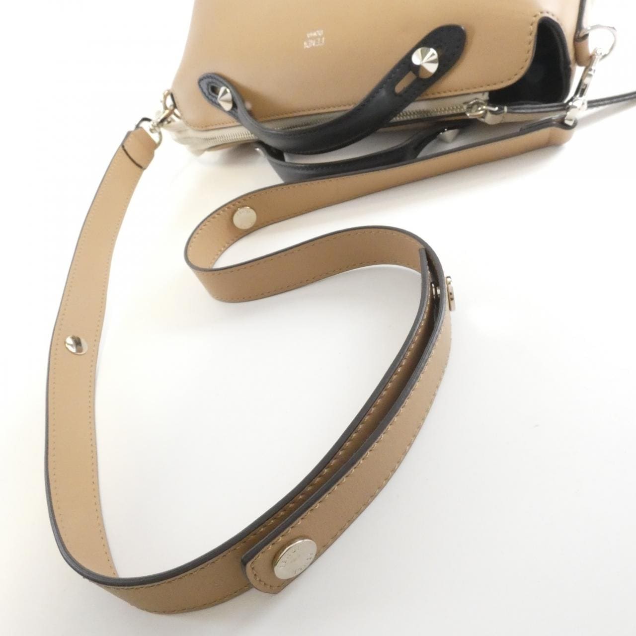 フェンディ バイ ザ ウェイ 8BL124 5QJ バッグ