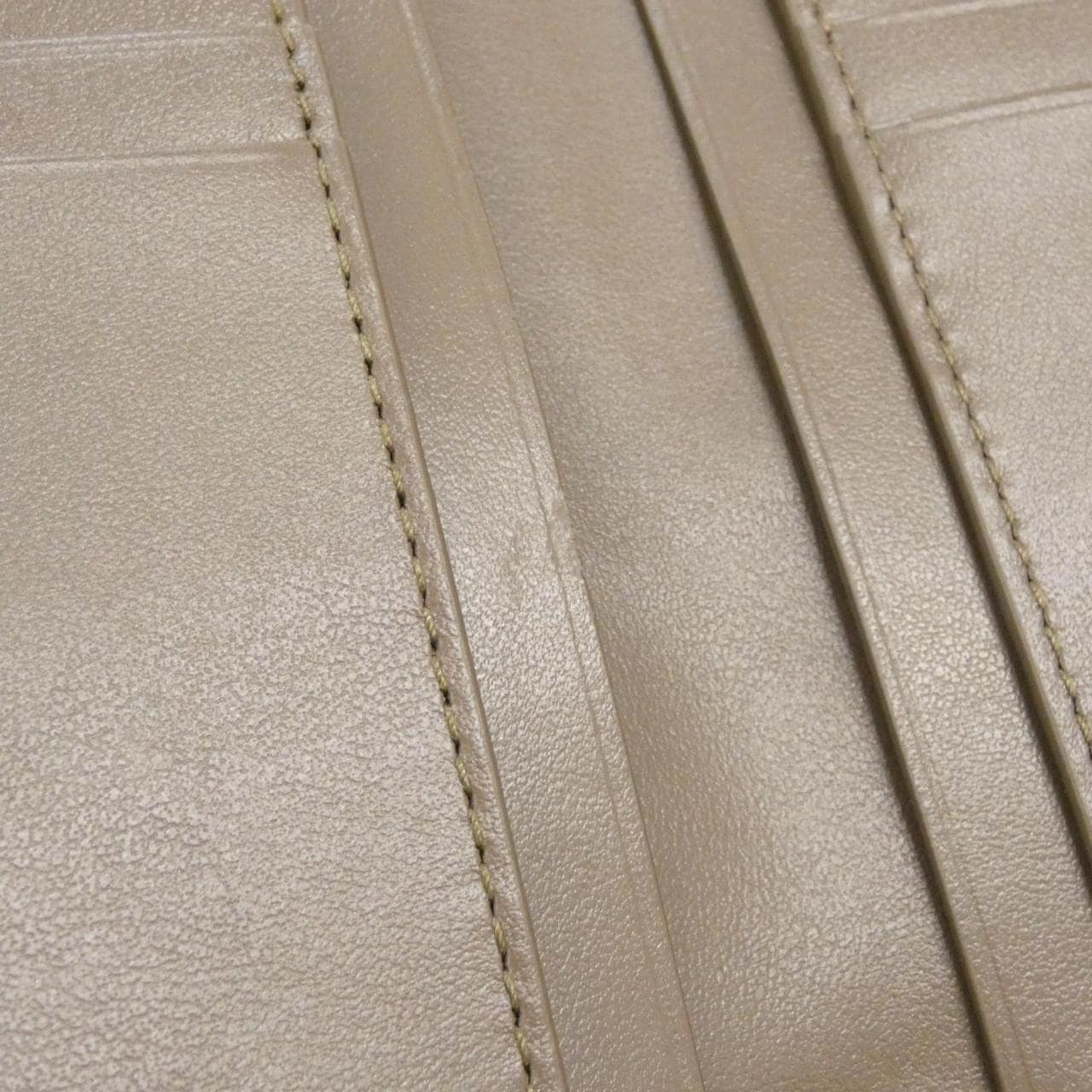 ボッテガヴェネタ 667130 VCQC1 財布