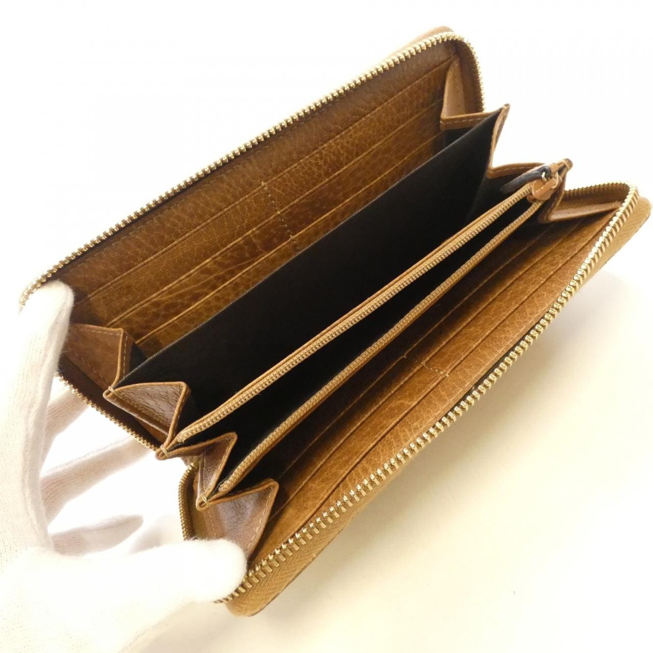 グッチ 307984 A261G 財布