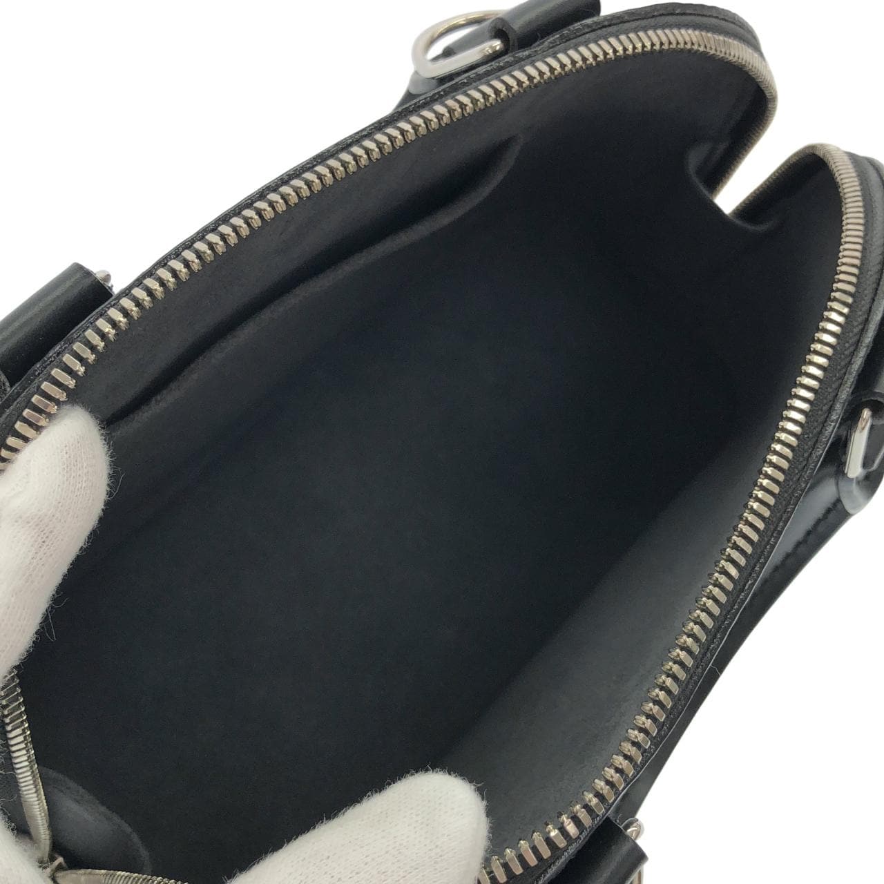 ルイヴィトン エピ アルマBB M24645 バッグ