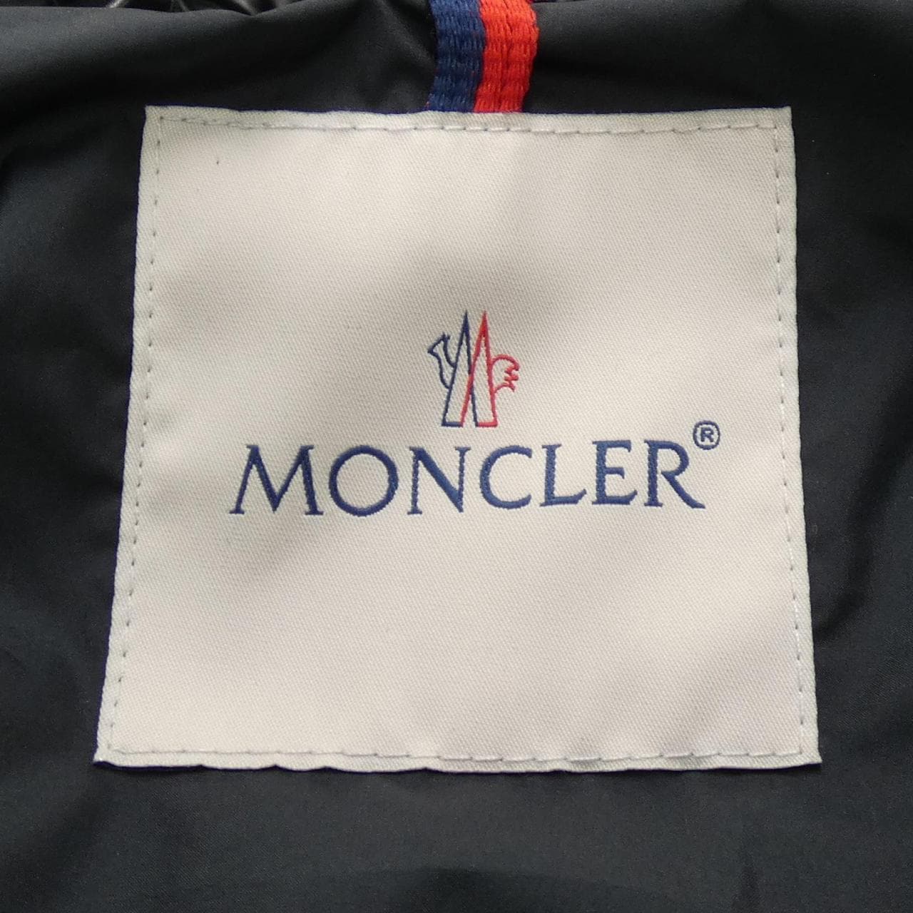 モンクレール MONCLER ダウンジャケット