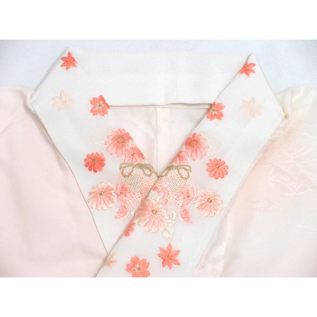 Long-sleeved kimono with gold-leaf Yuzen finish, kimono and undergarment, 2-piece set, width L size