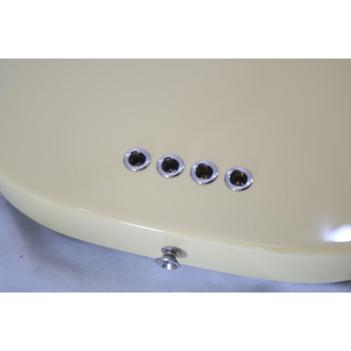 ＦＥＮＤＥＲ　　ＶＩＮＴＥＲＡ　ＩＩ　７０Ｓ　ＴＬ　ＢＡＳＳ