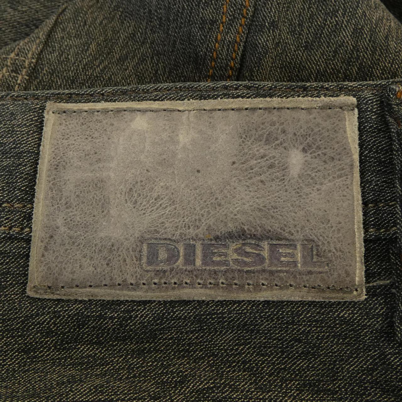 ディーゼル DIESEL ジーンズ