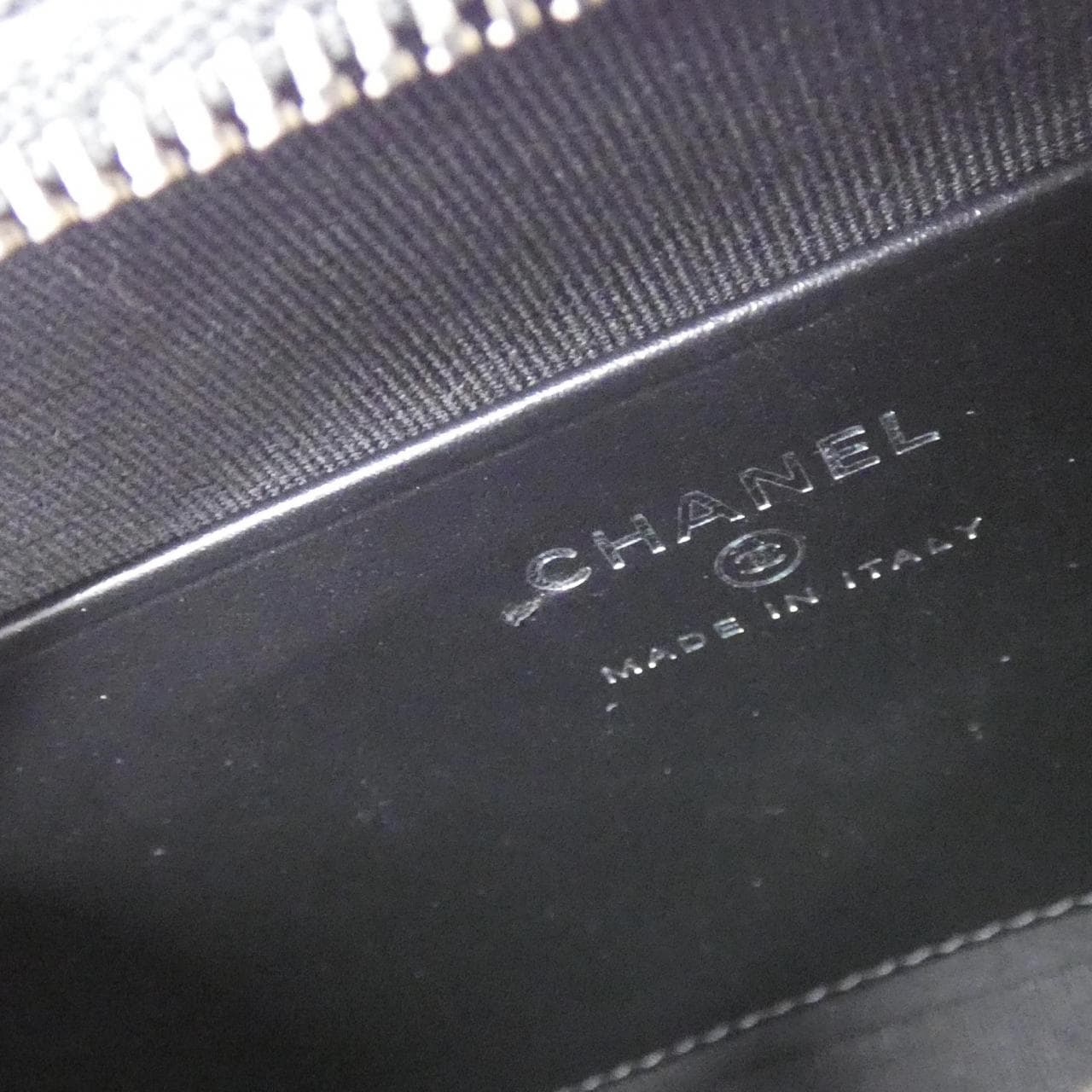 シャネル AP4855 チェーンクラッチ