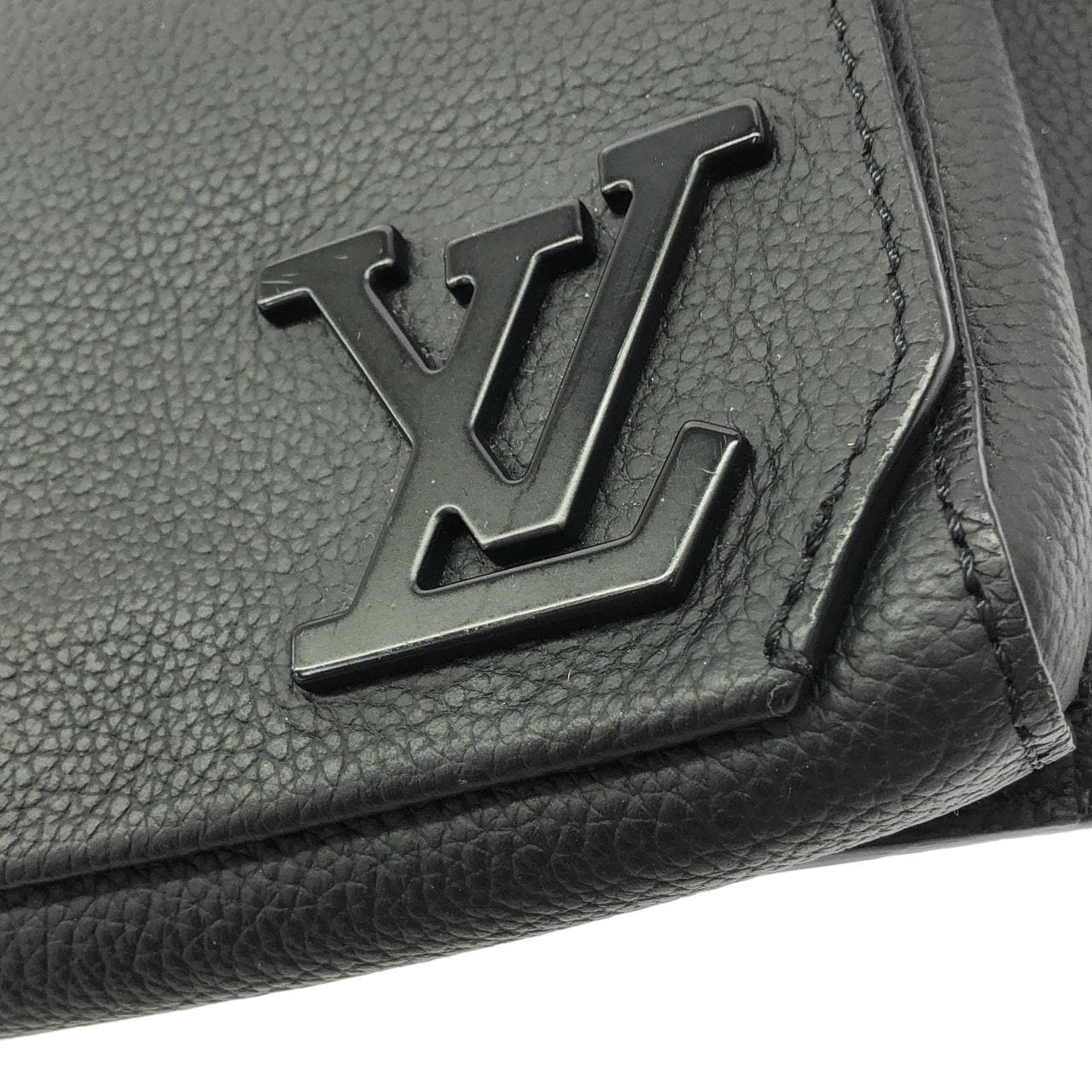 ルイヴィトン LVアエログラム テイクオフ スリング M57081 ショルダーバッグ