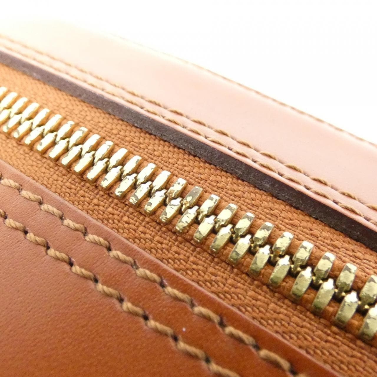 ルイヴィトン エピ サブロン M52043 バッグ