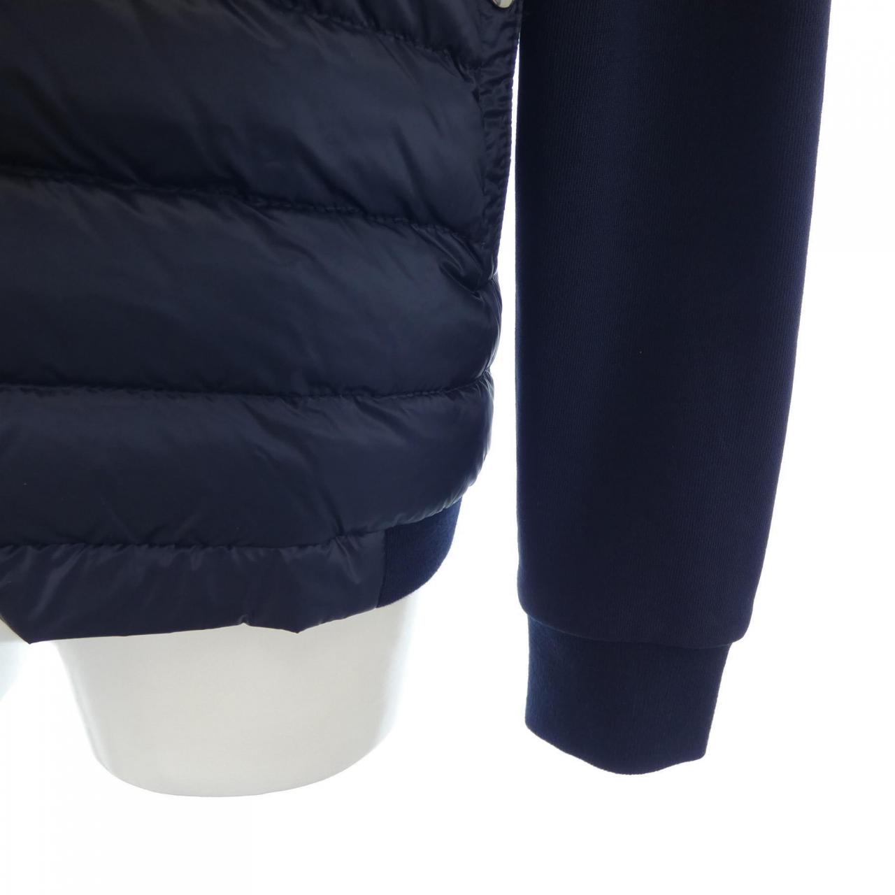 モンクレール MONCLER ダウンジャケット