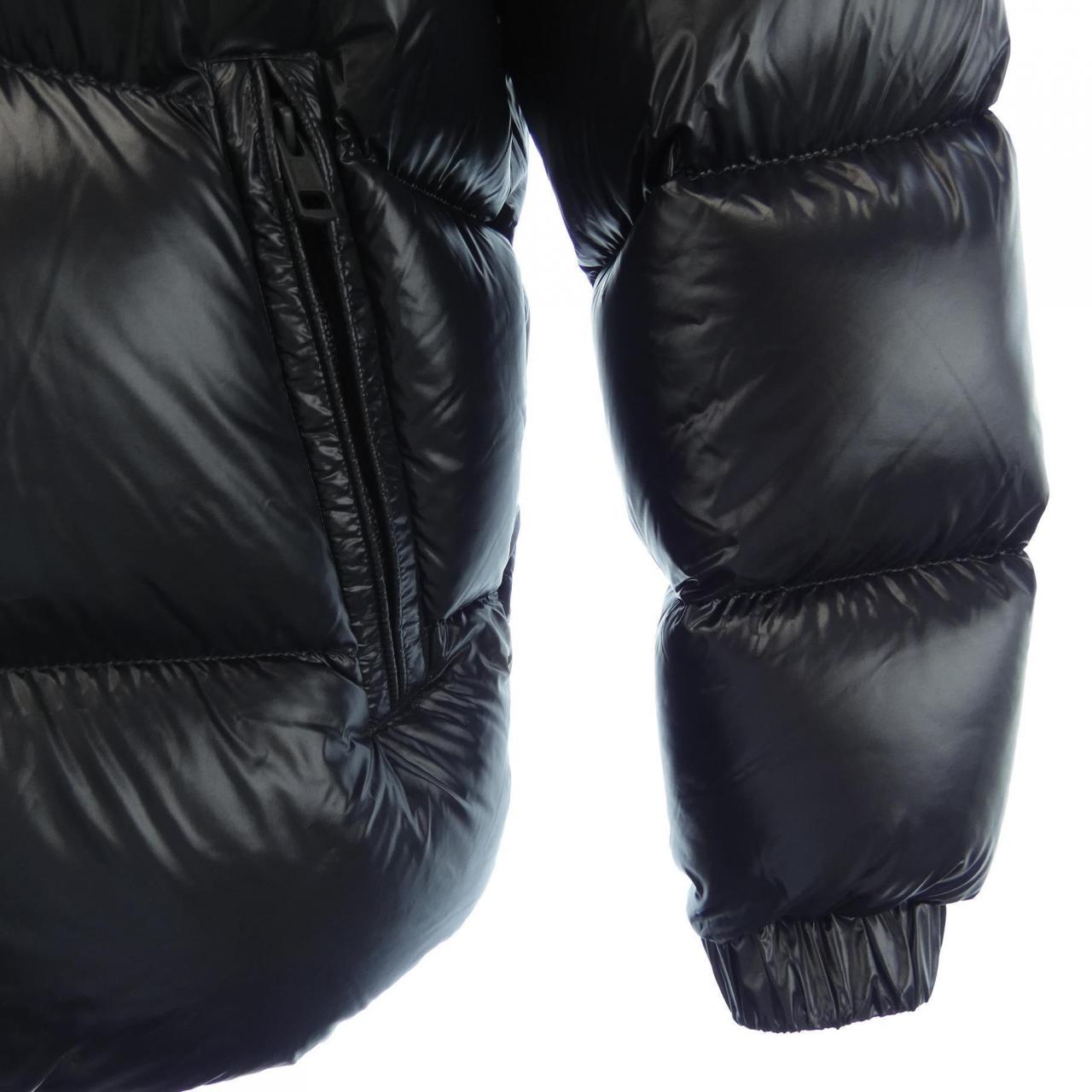 モンクレール MONCLER ダウンジャケット