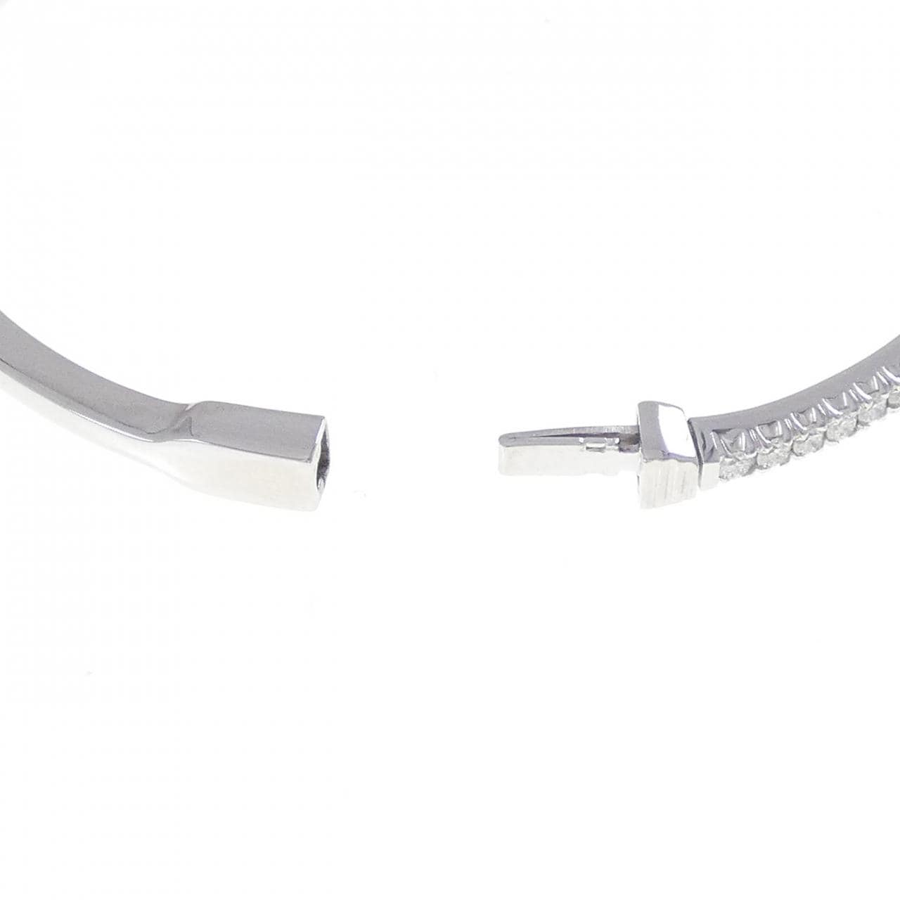 ティファニー メトロ ヒンジ バングル