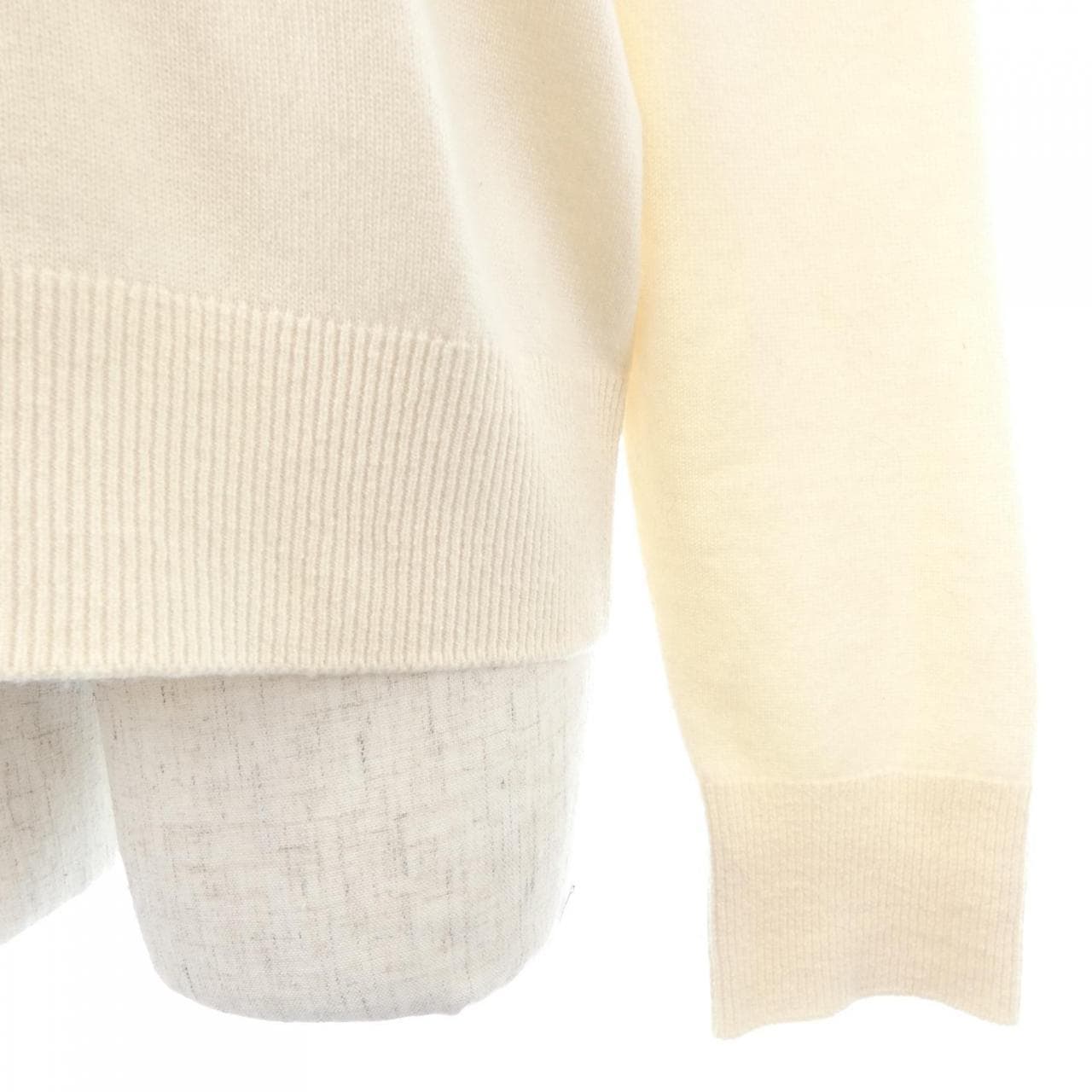 シャネル CHANEL LA PAUSA P60439K46038 ニット