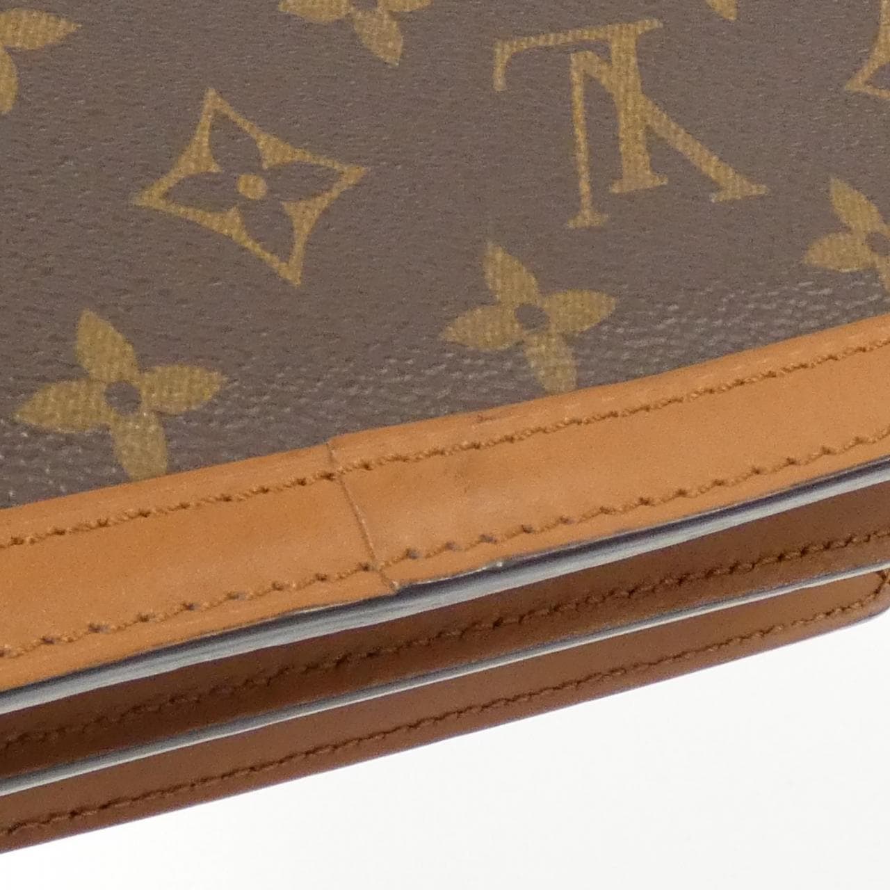 LOUIS VUITTON Monogram Reverse Dauphine MM M44391 Shoulder Bag
