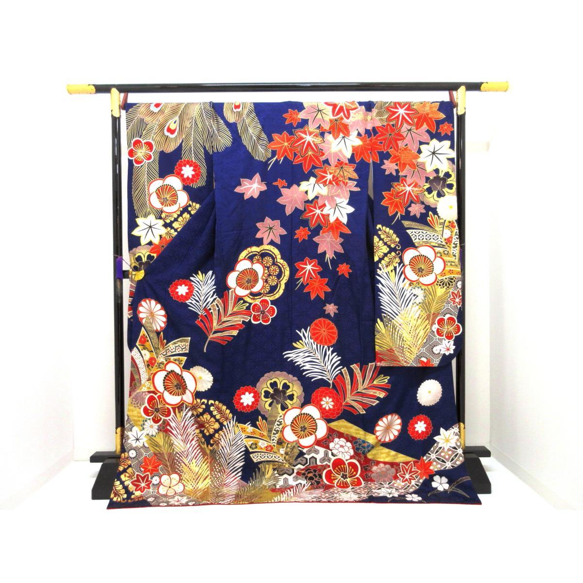 振袖　友禅金彩加工　刺繍入り