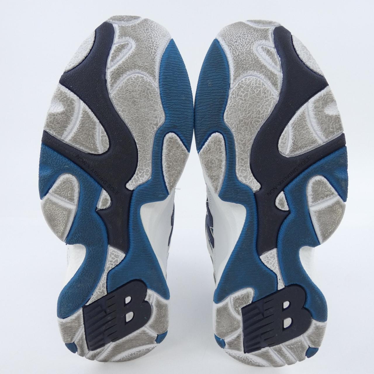 ニューバランス NEW BALANCE ML650WNV スニーカー