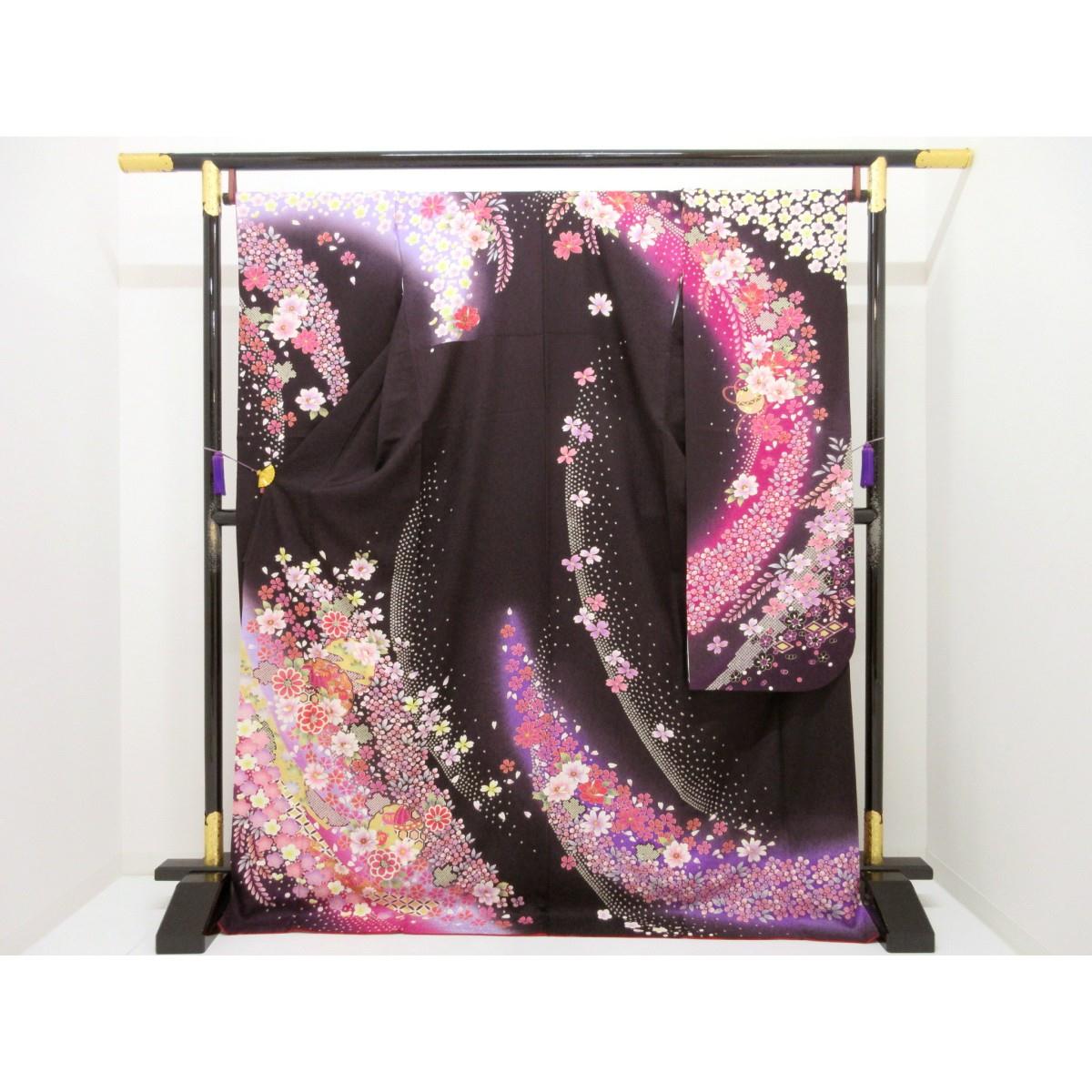振袖　友禅金彩加工　刺繍入り　ボカシ染