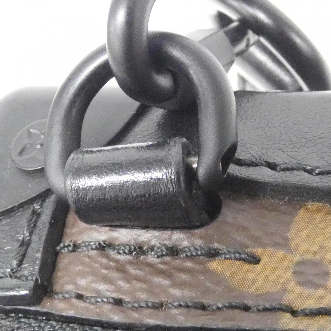 ルイヴィトン モノグラム タフタージュ ヴァーティカル ソフトトランク M45044 ショルダーバッグ