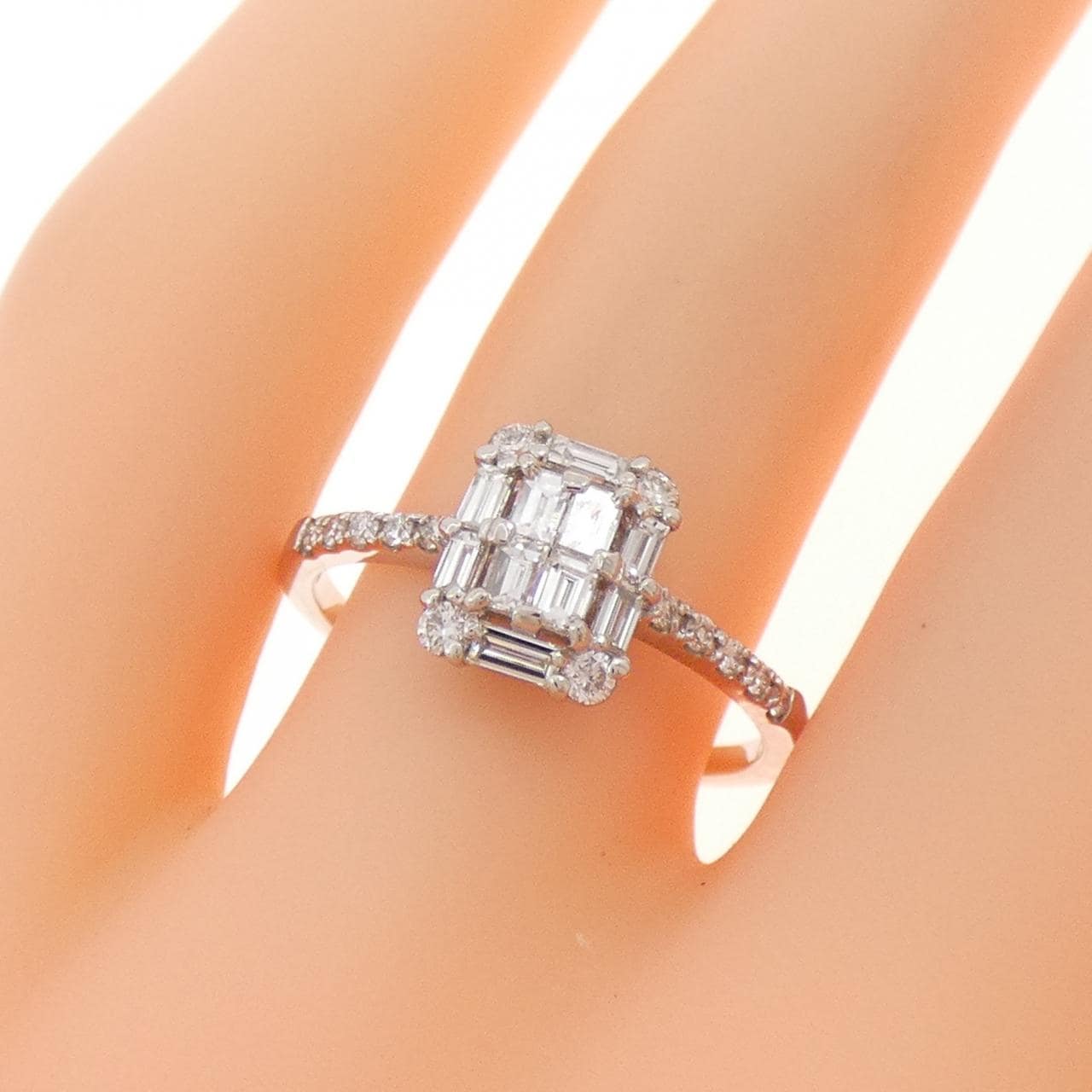 [BRAND NEW] PT900 Diamond Ring 0.50CT