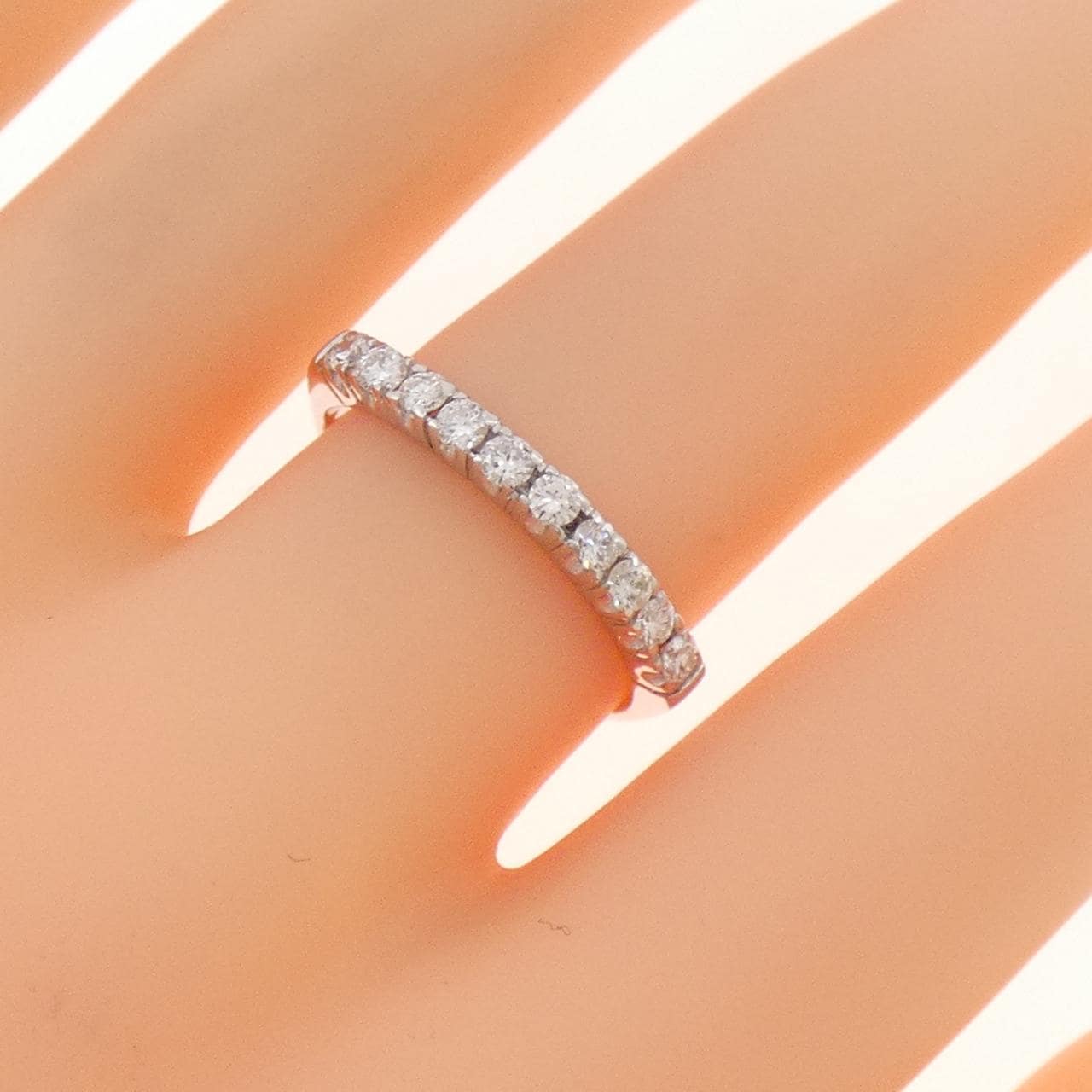 750WG ダイヤモンド リング