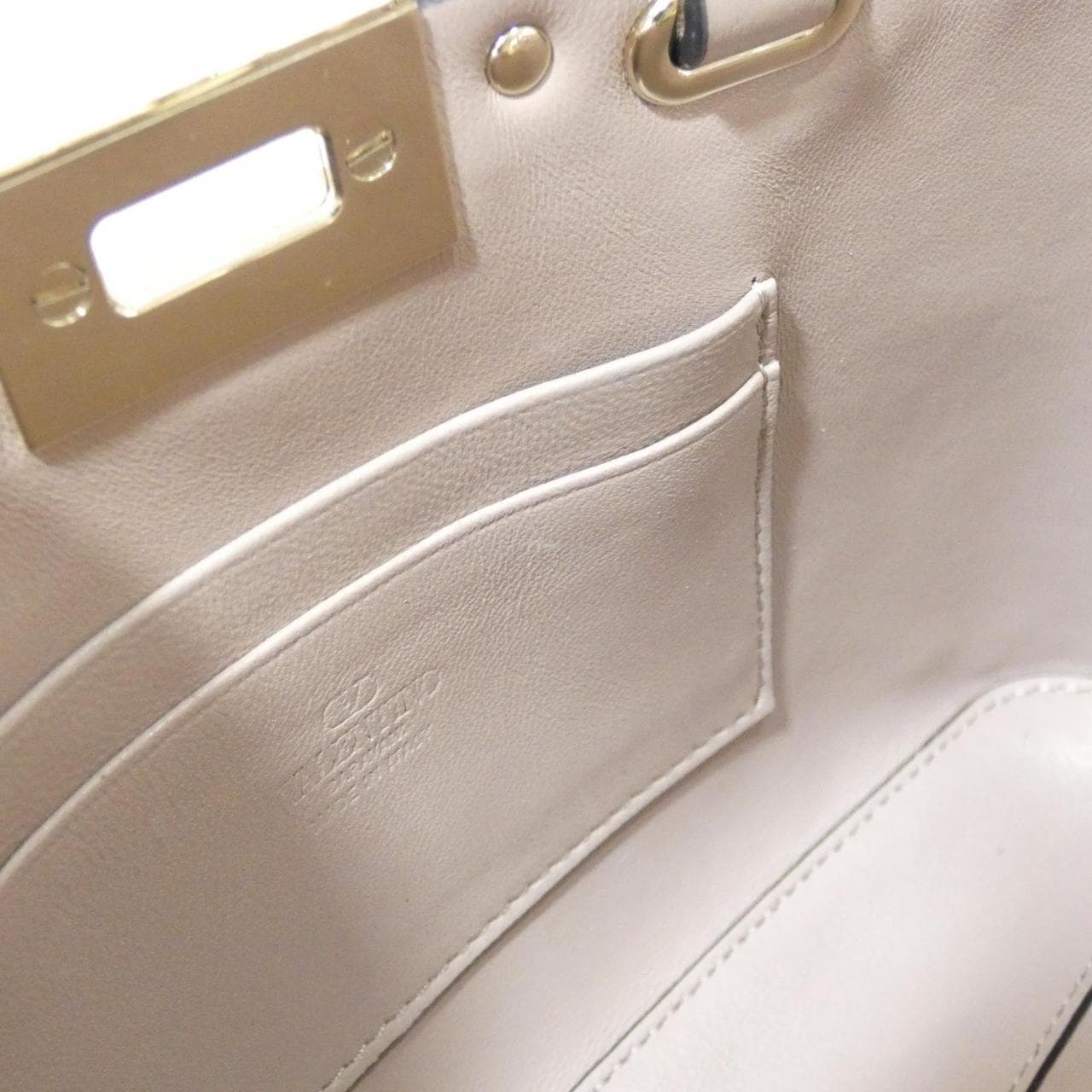 ヴァレンティノガラヴァーニ 7W2P0AT0VSH バッグ