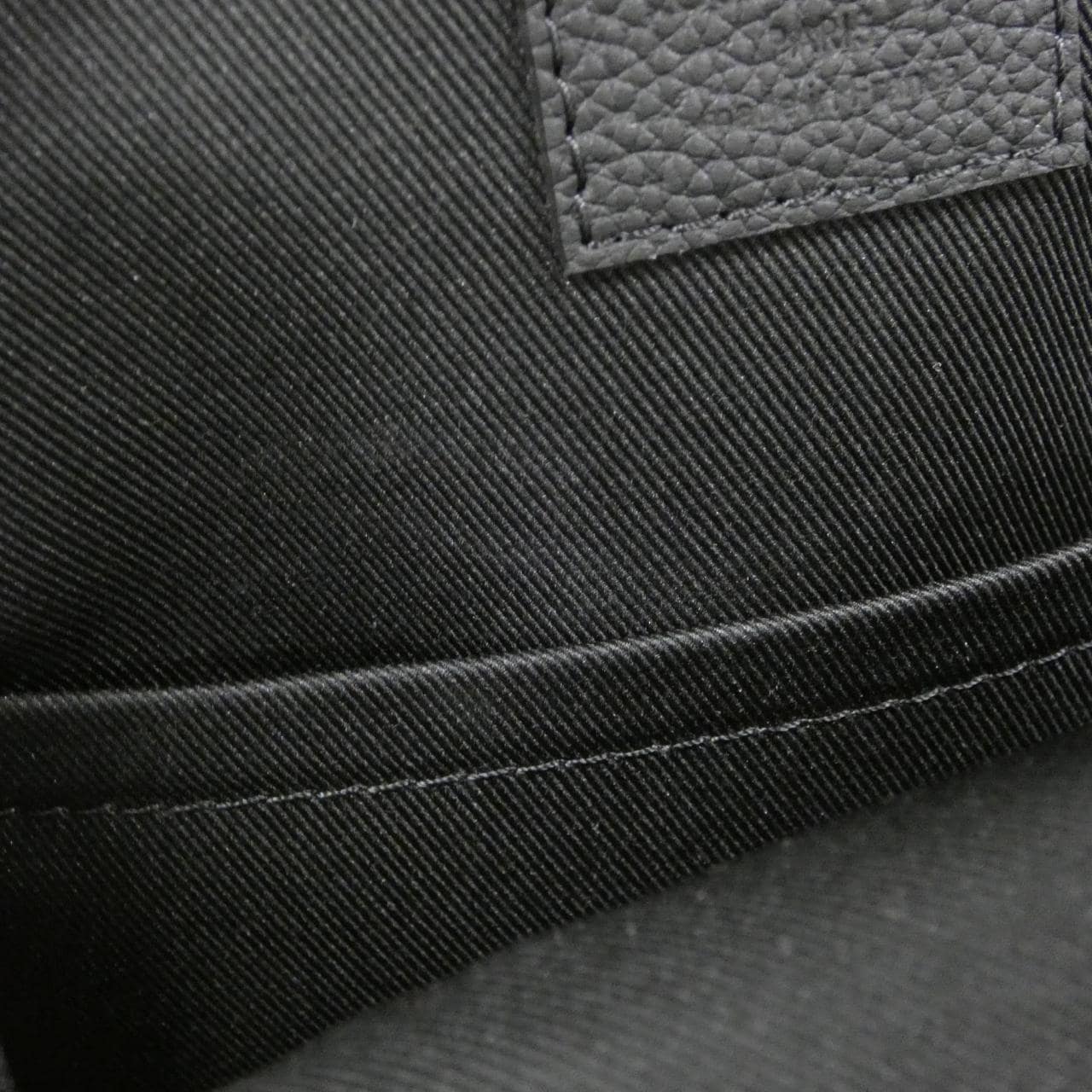 ルイヴィトン LV アエログラム アヴェニュー スリングバッグPM M15255 ショルダーバッグ