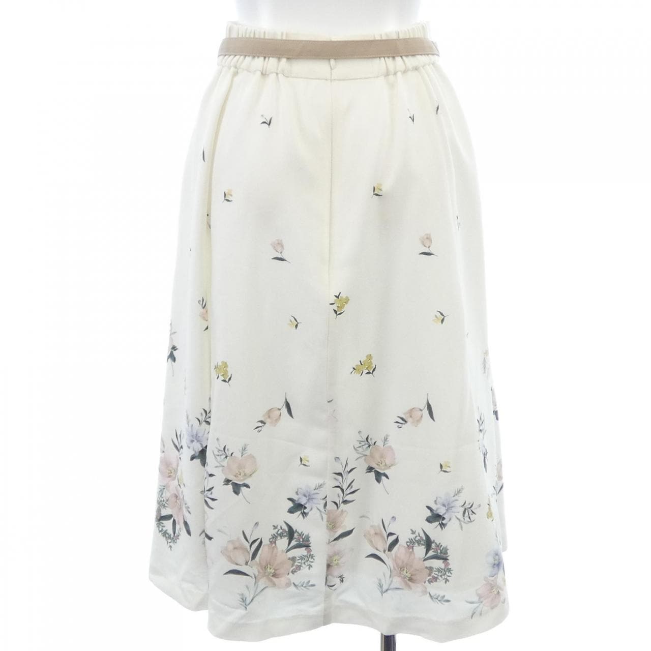 レッセパッセ LAISSE PASSE スカート