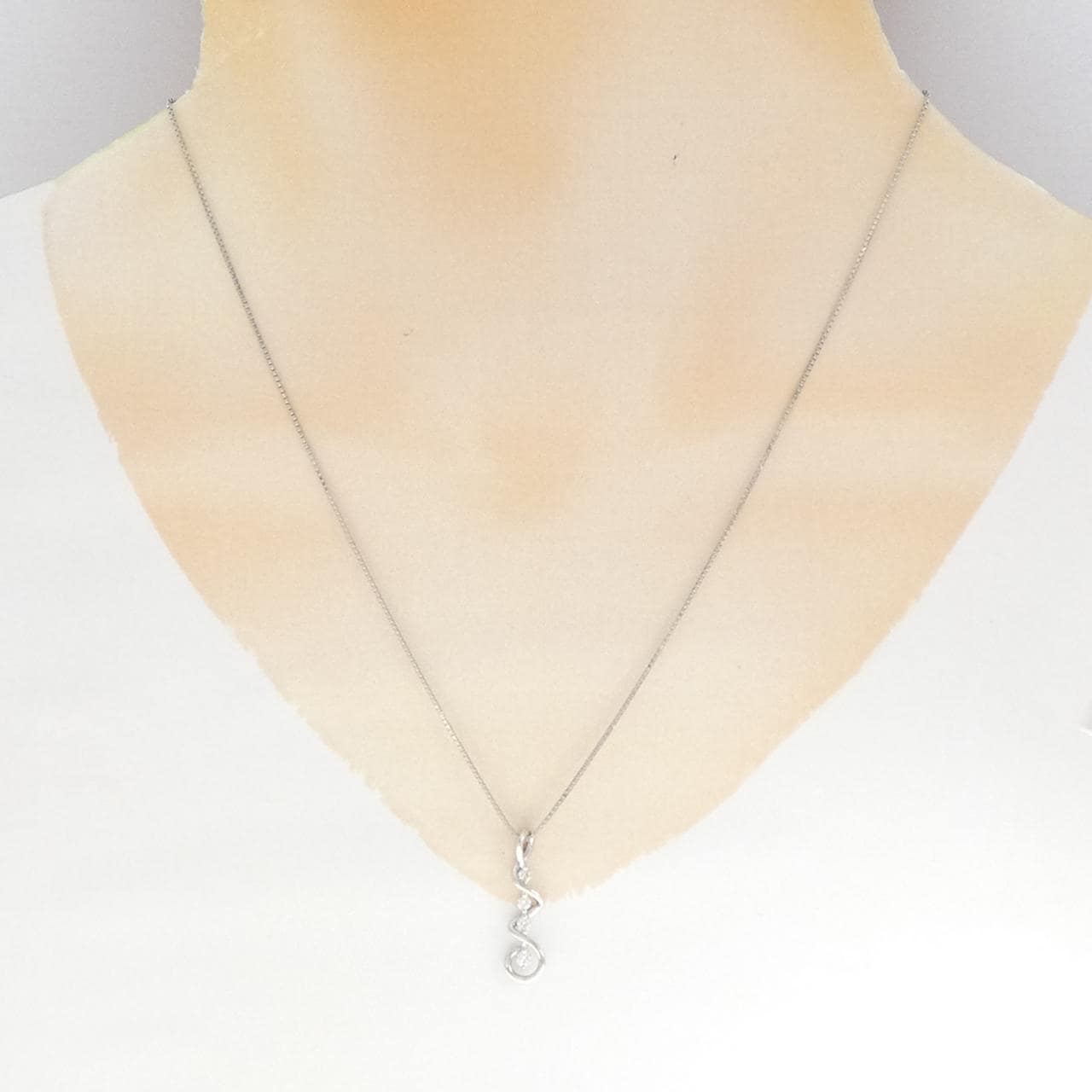 ジーエスティービー ダイヤモンド ネックレス 0.12CT