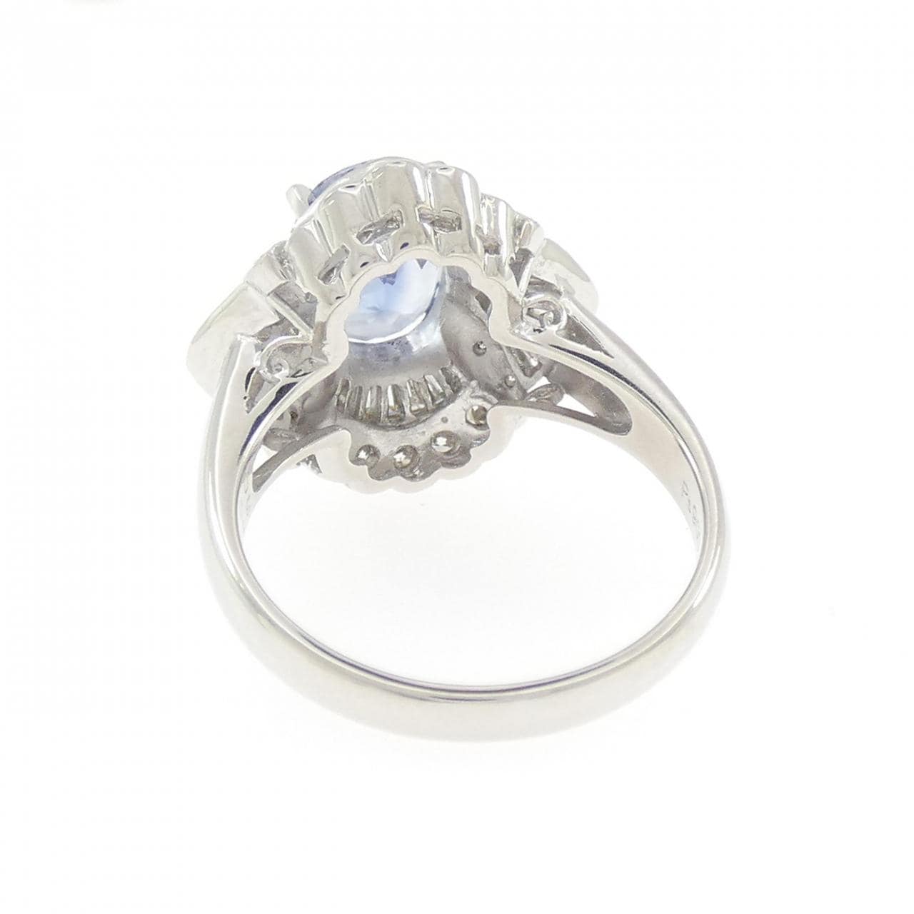 PT900 サファイヤ リング 3.17CT