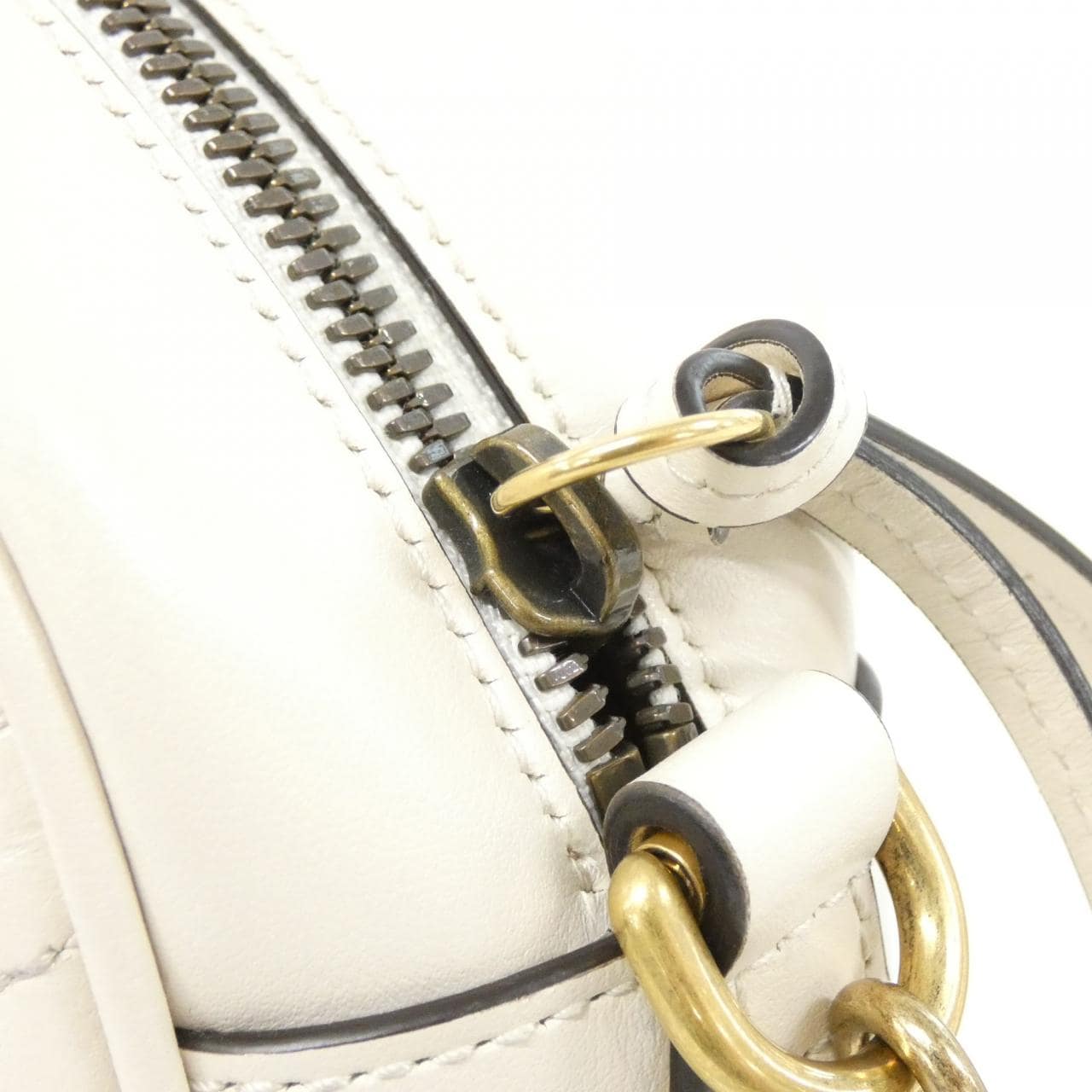 グッチ GG MARMONT 447632 DTD1T ショルダーバッグ