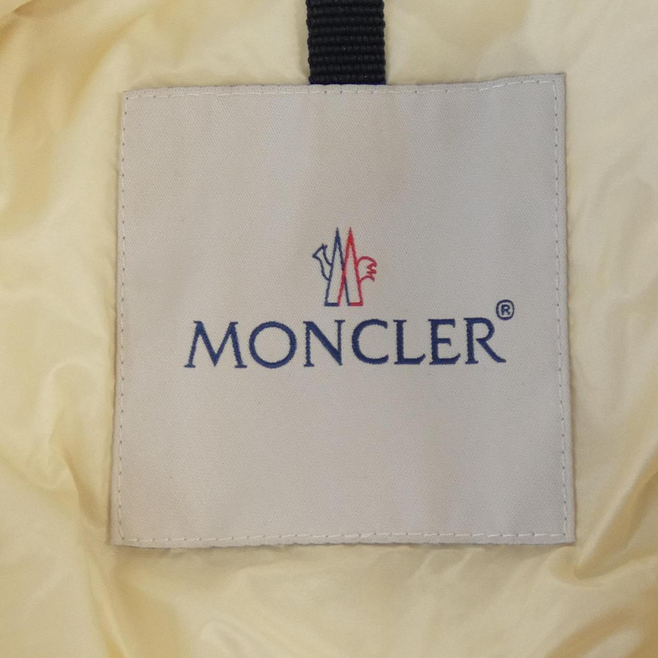 モンクレール MONCLER ダウンジャケット