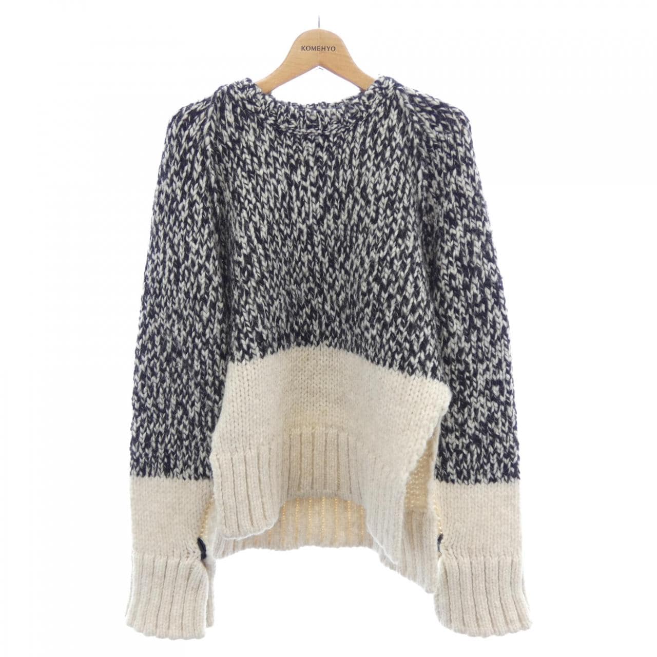 ヌメロヴェントゥーノ N°21 ニット