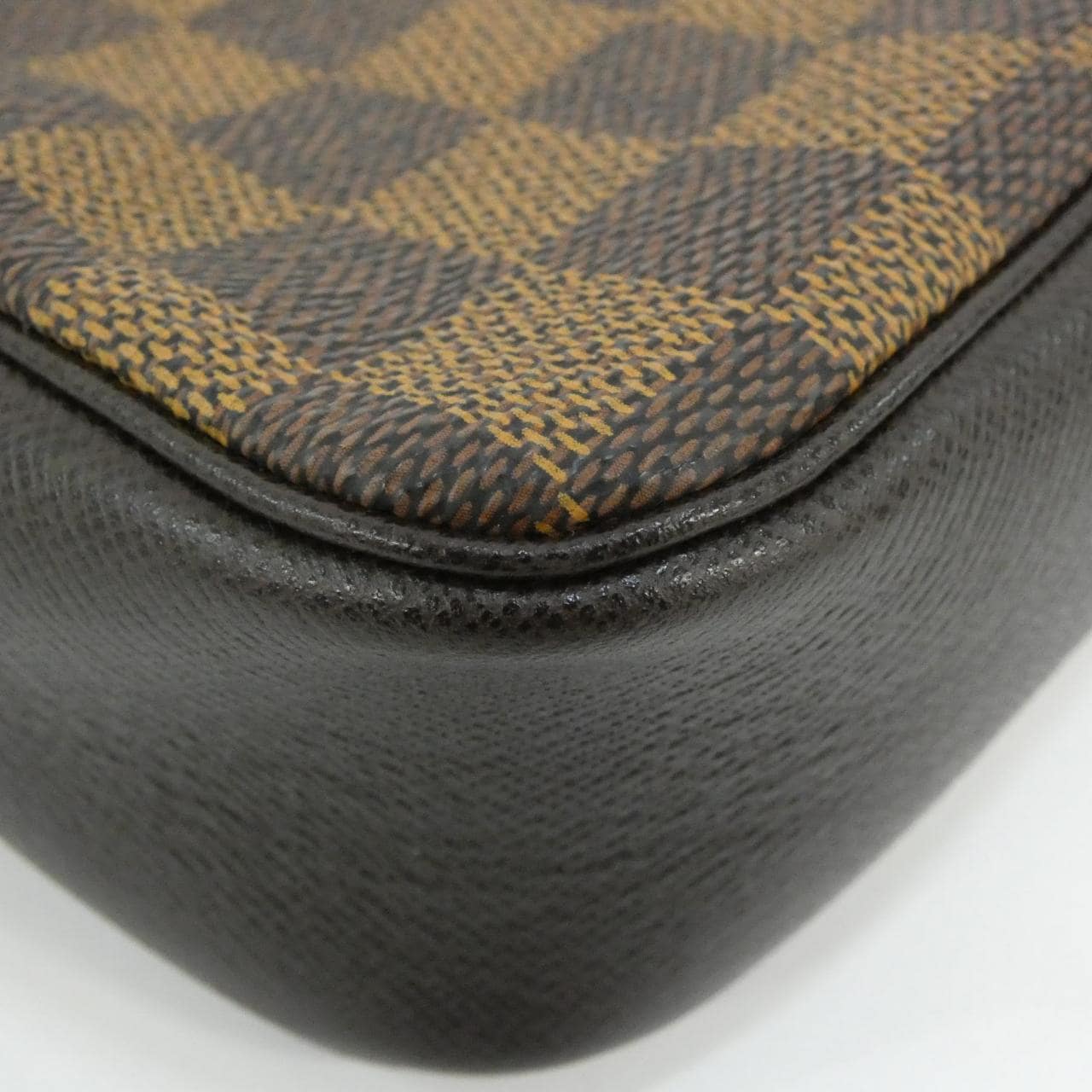 ルイヴィトン ダミエ トゥルース メイクアップ N51982 アクセサリーポーチ