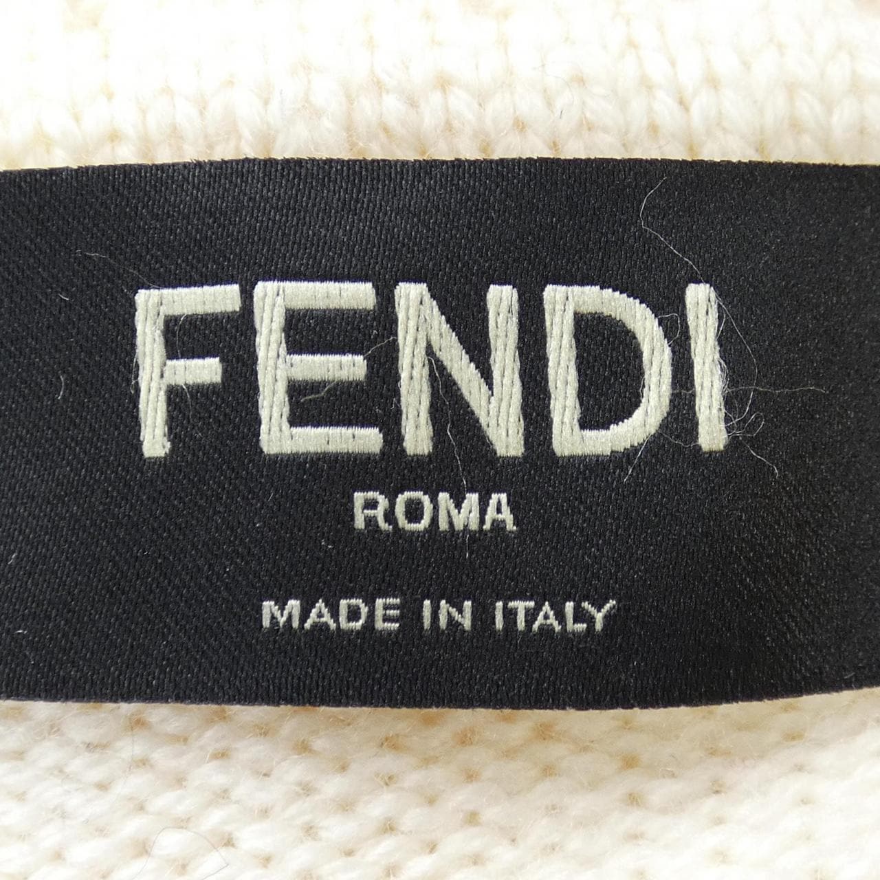 フェンディ FENDI FZY111 ADU6 ニット