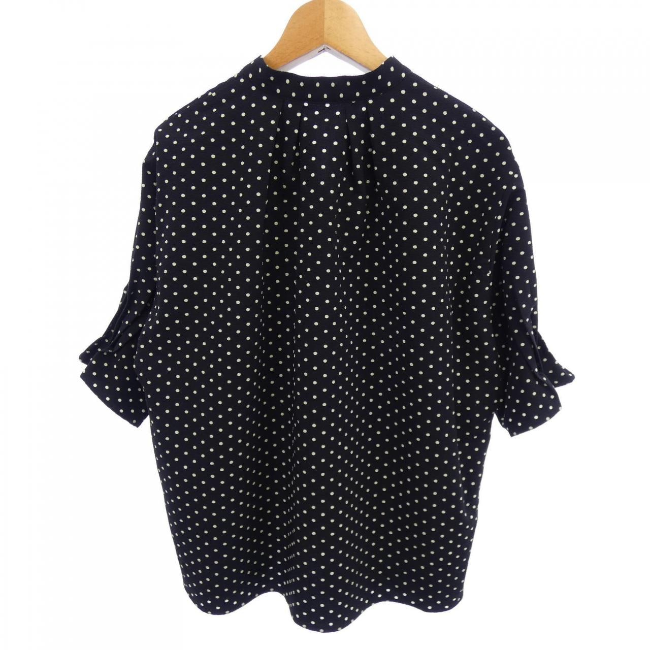 ニジュウサンク 23区 トップス