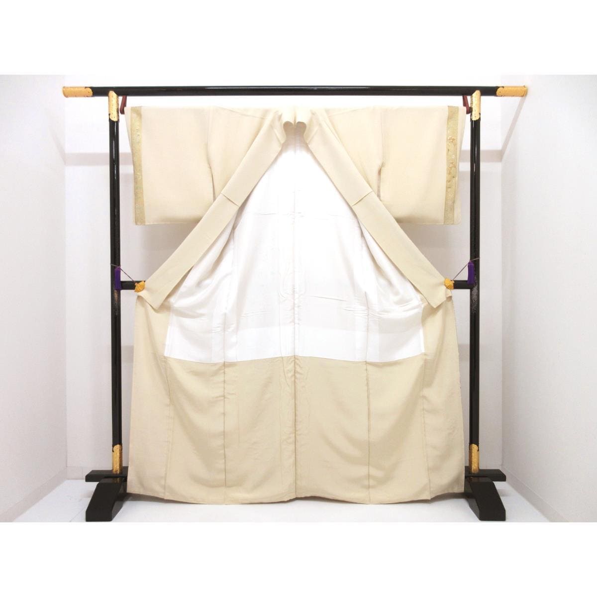 【未使用品】訪問着　友禅金彩加工　刺繍入り