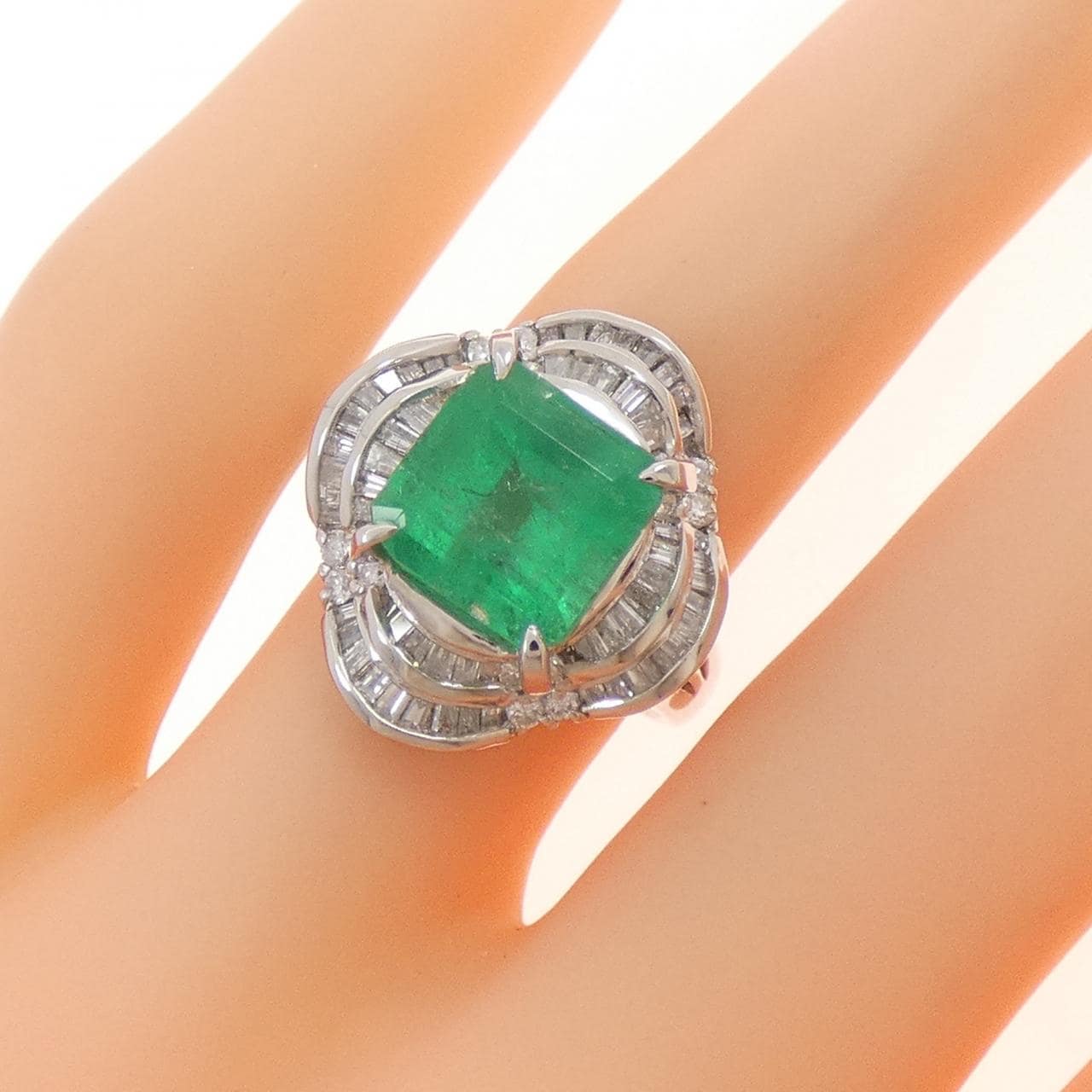 PT900 エメラルド リング 3.69CT