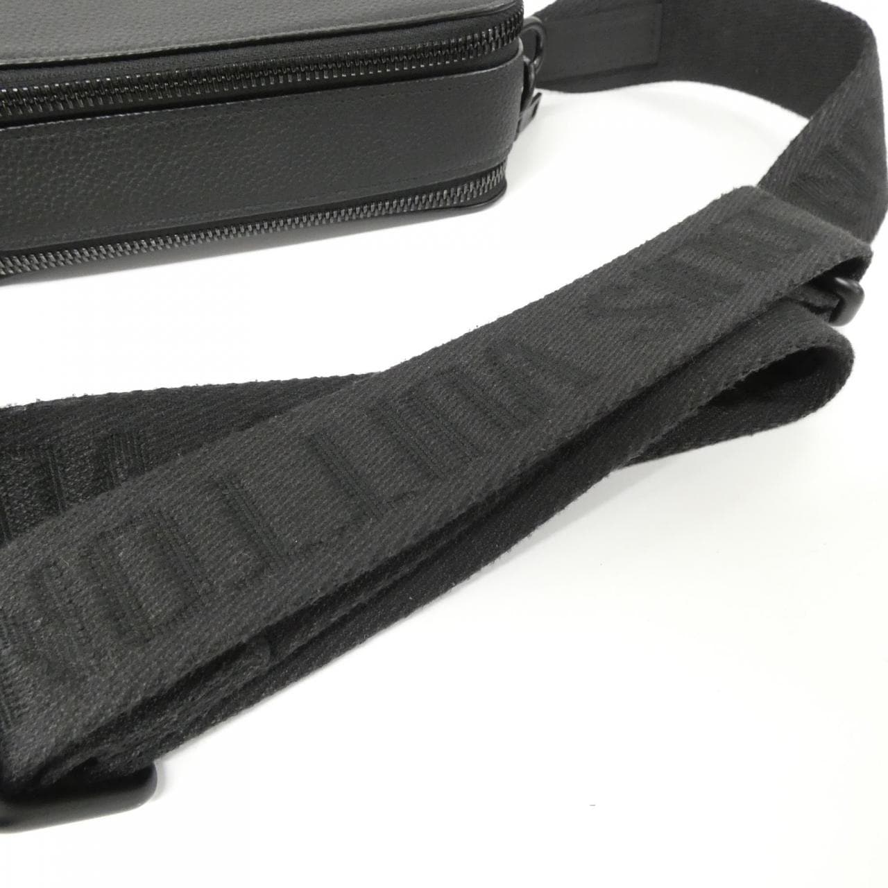 LOUIS VUITTON LV Aerogram Alpha Wearable Wallet M59161 Shoulder Bag