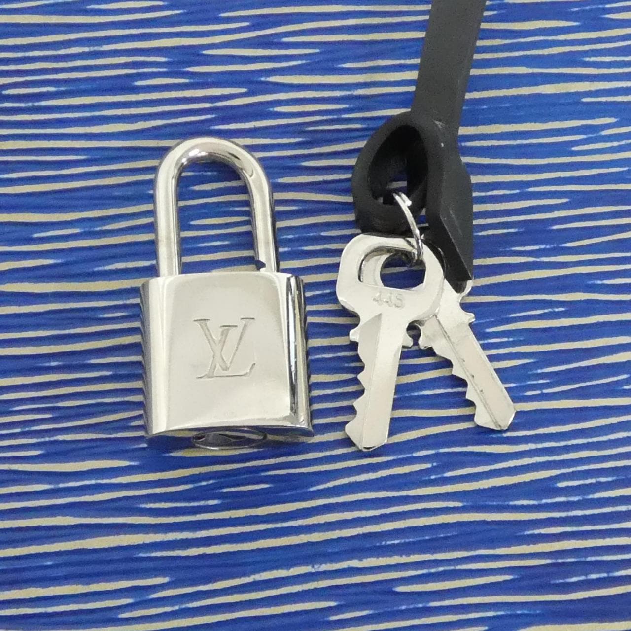 ルイヴィトン エピ デニム アルマ PM M51052 バッグ