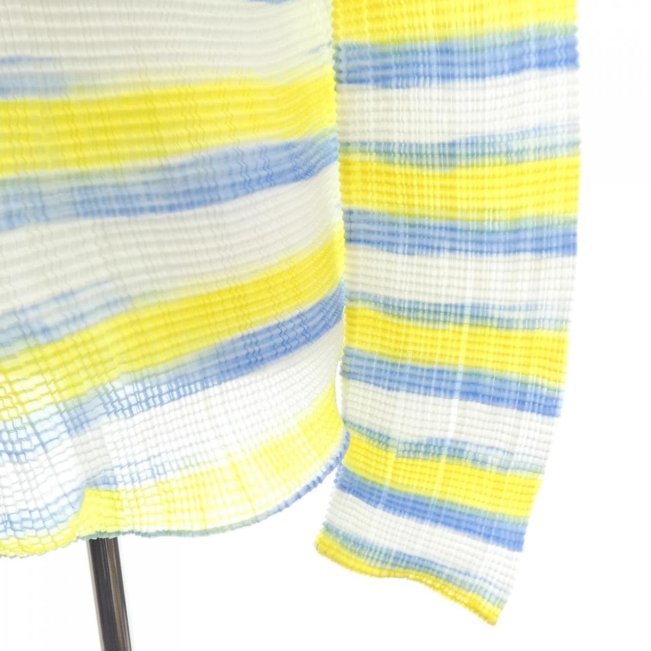 イッセイミヤケ ISSEY MIYAKE IM22FJ820 トップス